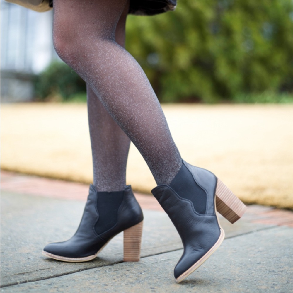 Chinese Laundry Zane black leather boots